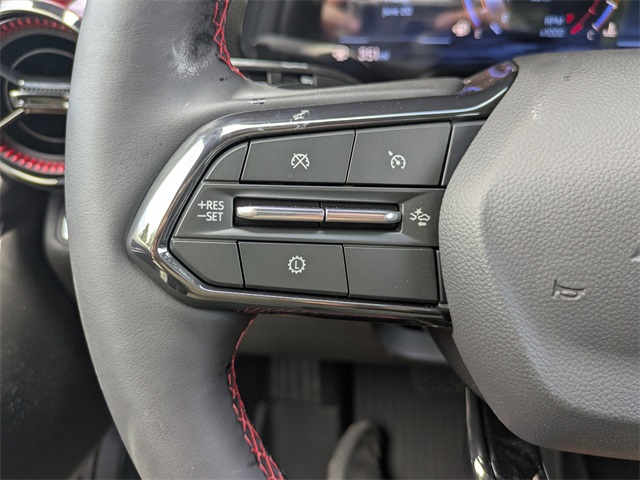 Vehicle image 31 of 33