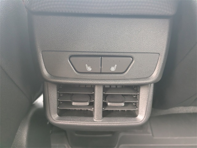 Vehicle image 24 of 33