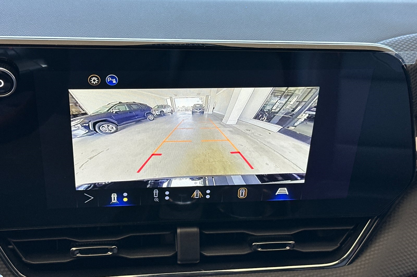 2026 Chevrolet Equinox FWD RS Image 21 of 29