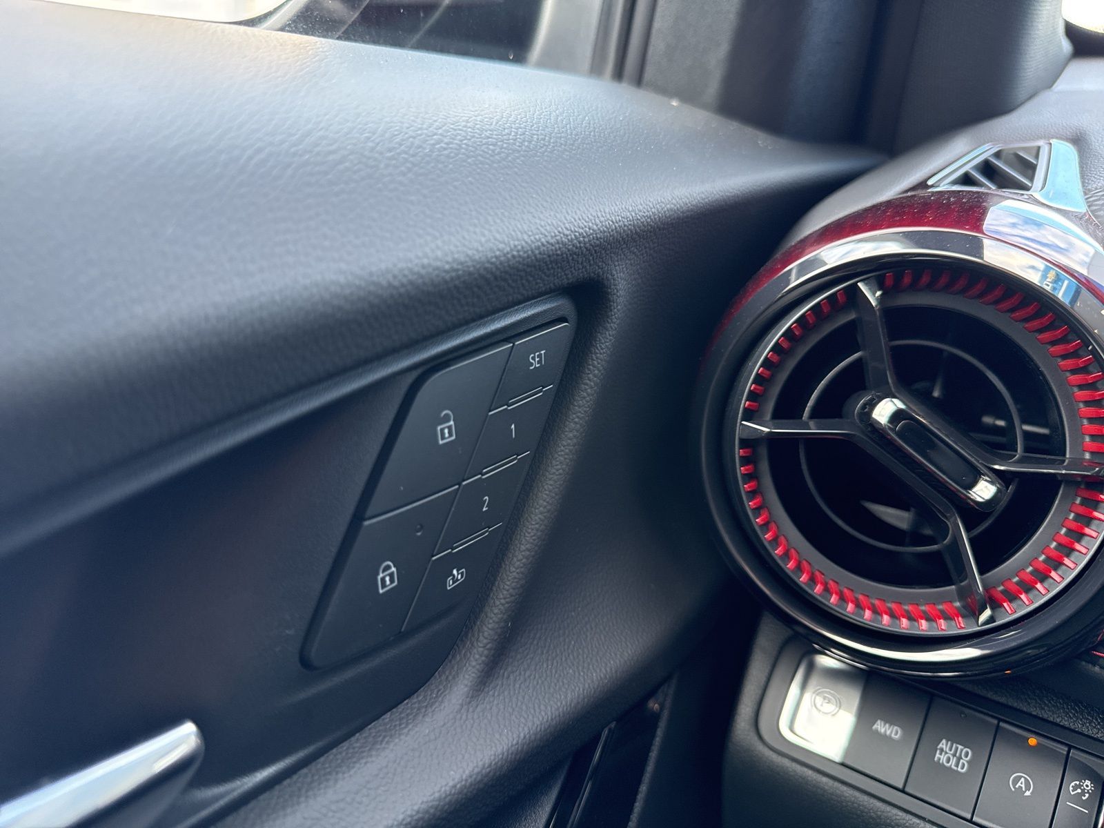 2026 Chevrolet Equinox AWD RS Image 32 of 39