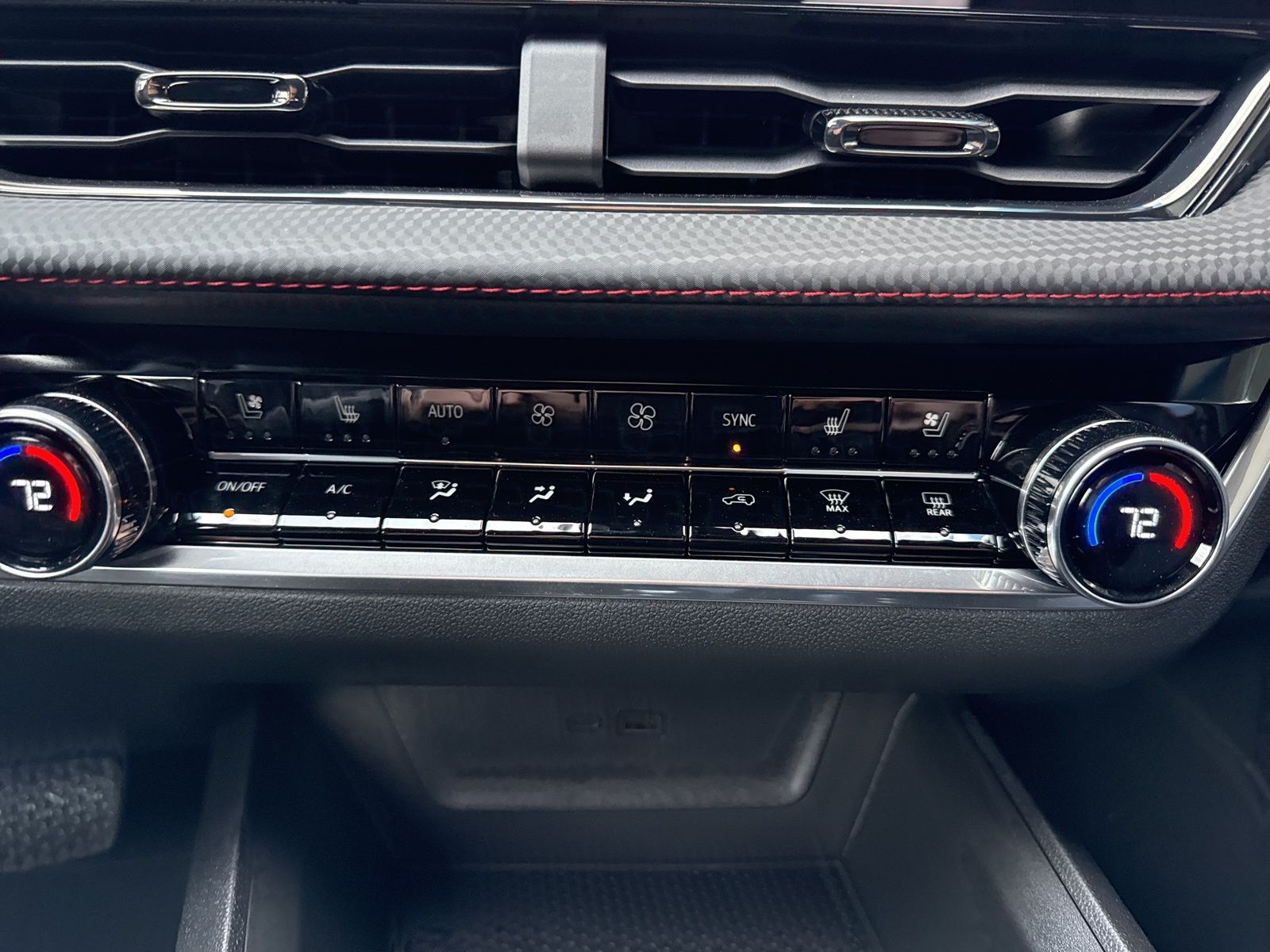 2026 Chevrolet Equinox AWD RS Image 31 of 39