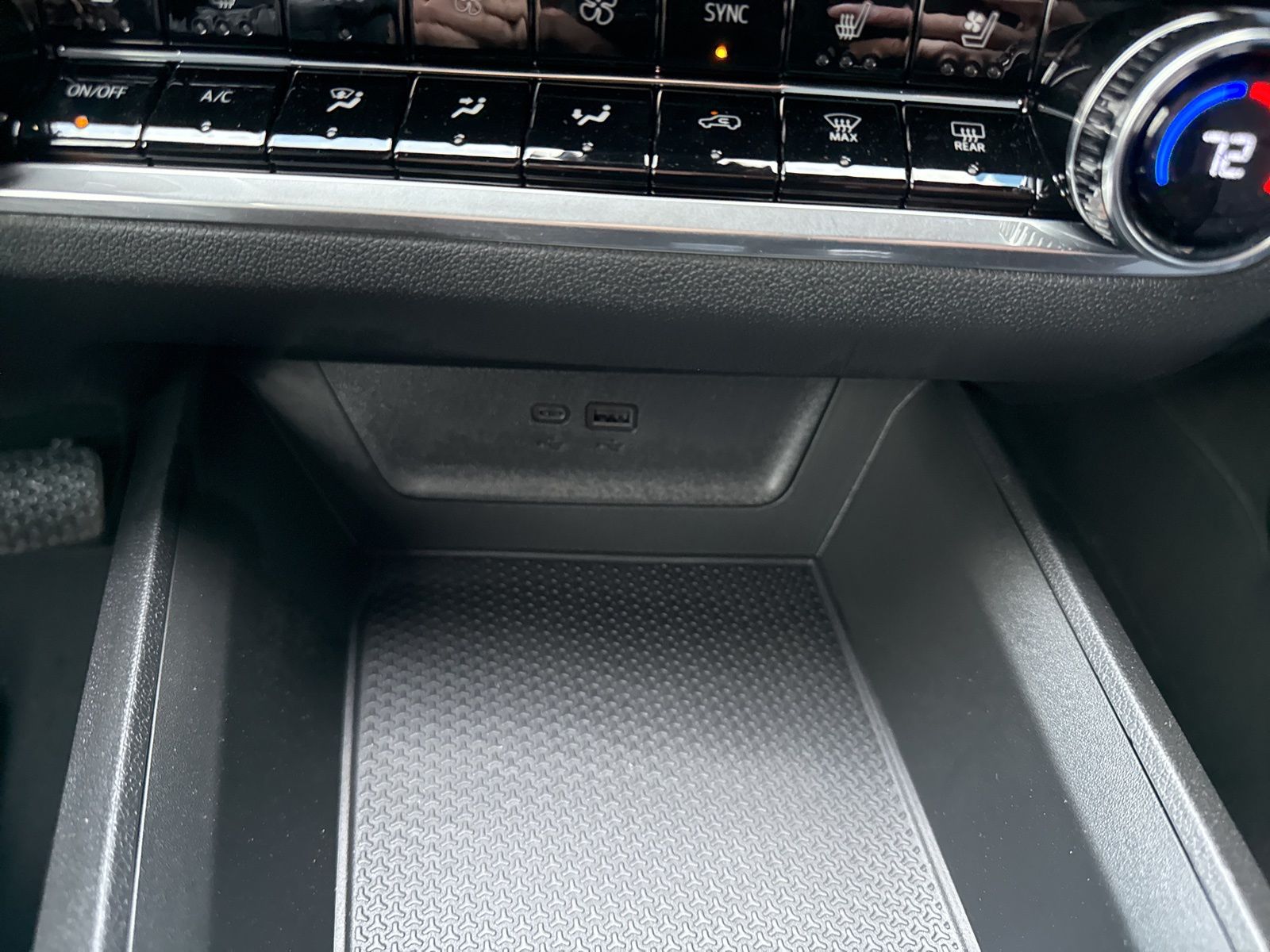 2026 Chevrolet Equinox AWD RS Image 35 of 39