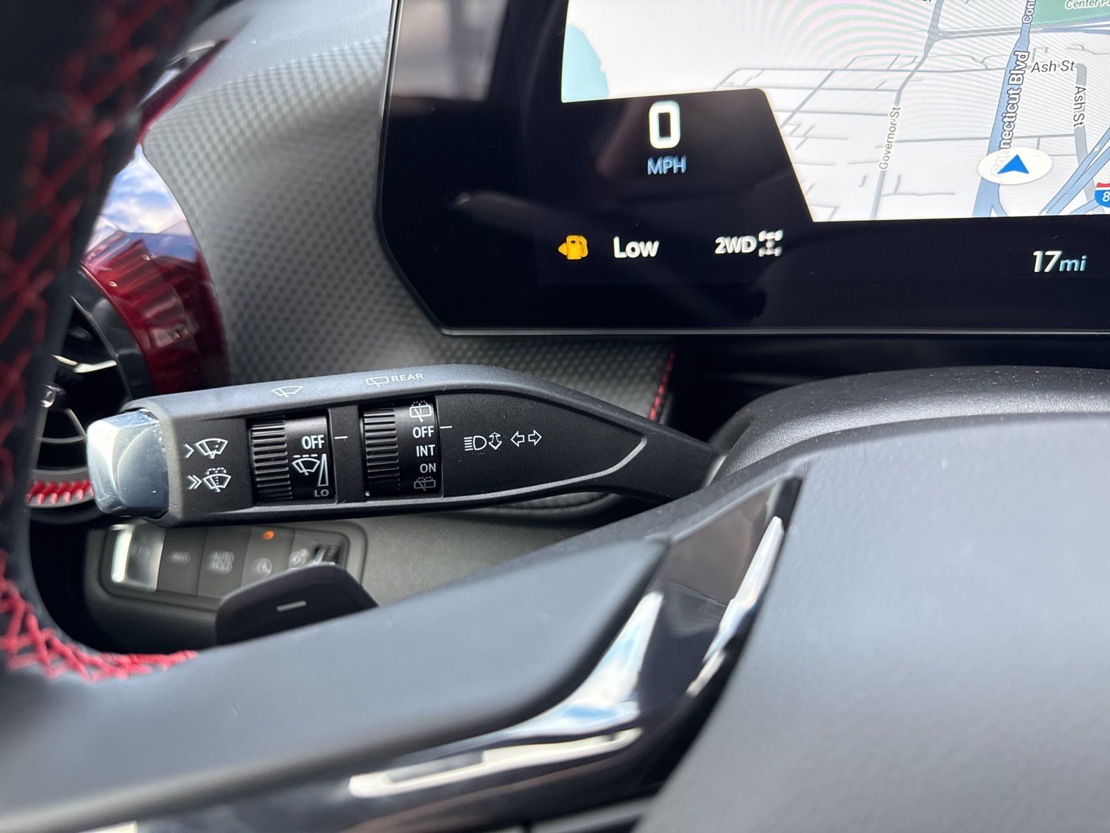 2026 Chevrolet Equinox AWD RS Image 36 of 39