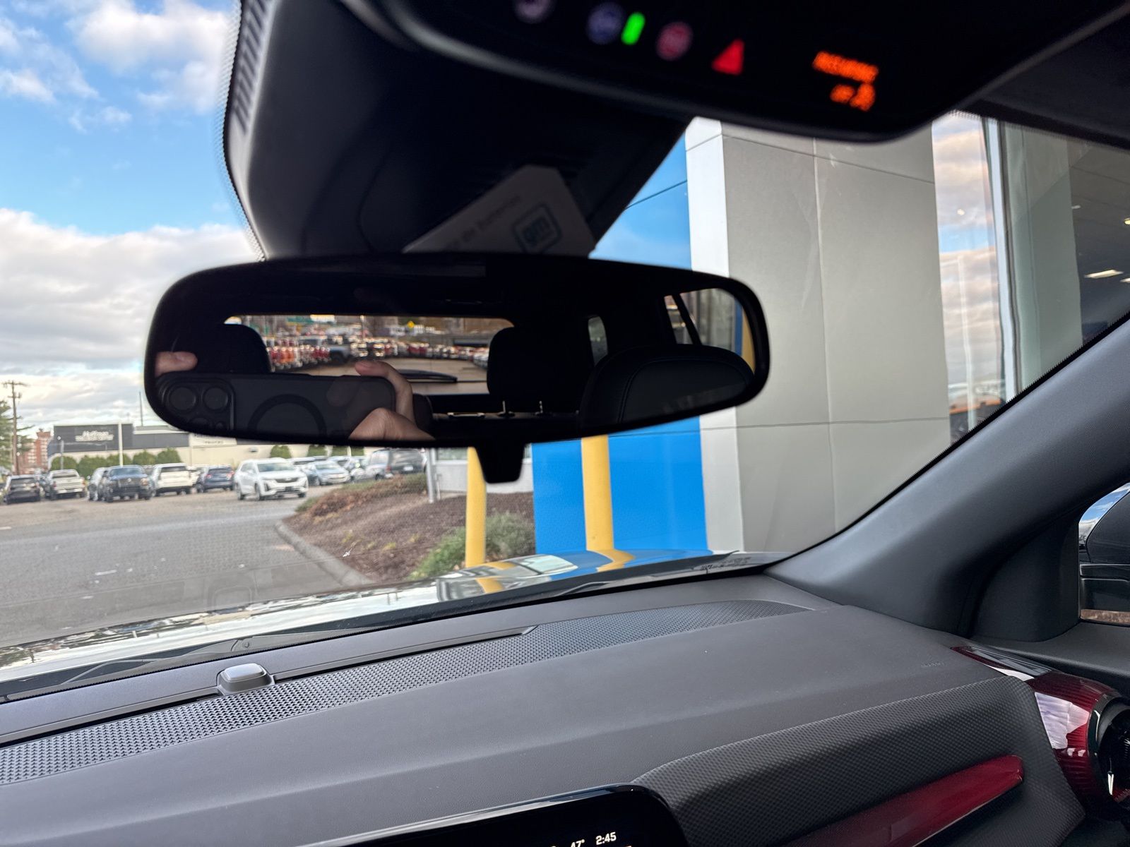 2026 Chevrolet Equinox AWD RS Image 15 of 39