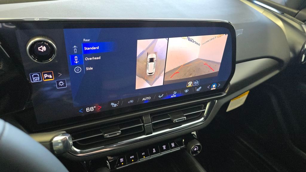 2026 Chevrolet Equinox EV LT1 w/PCY Image 17 of 30