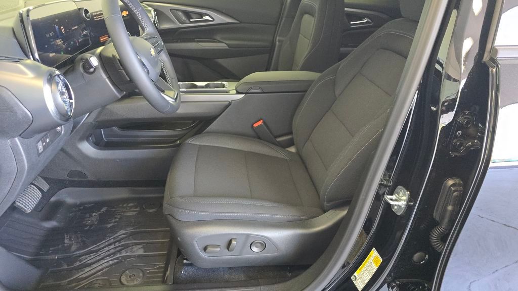 2026 Chevrolet Equinox EV LT1 w/PCY Image 12 of 30