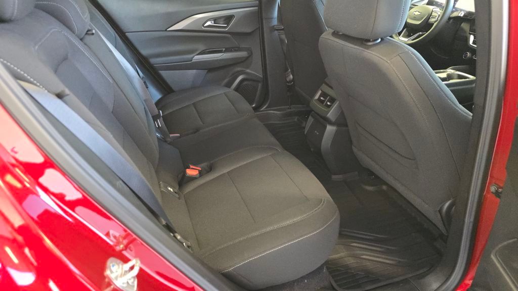 2026 Chevrolet Equinox EV LT1 w/PCY Image 10 of 29