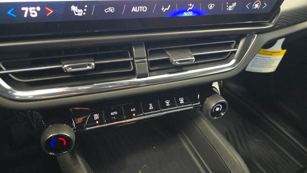 2026 Chevrolet Equinox EV LT1 w/PCY Image 28 of 29