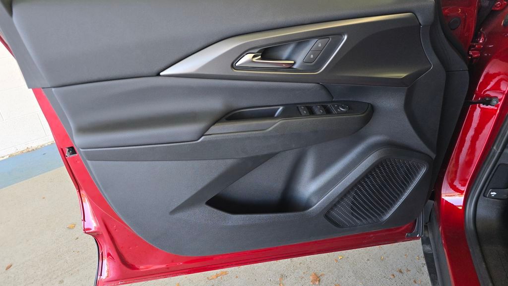 2026 Chevrolet Equinox EV LT1 w/PCY Image 21 of 29