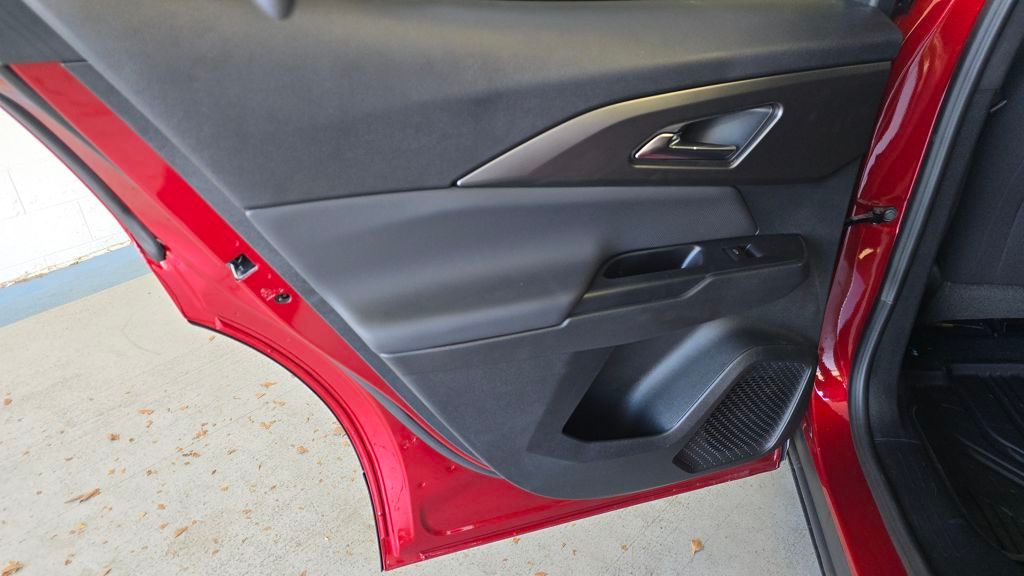 2026 Chevrolet Equinox EV LT1 w/PCY Image 22 of 29