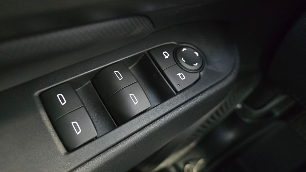 2026 Chevrolet Equinox EV LT1 w/PCY Image 24 of 29