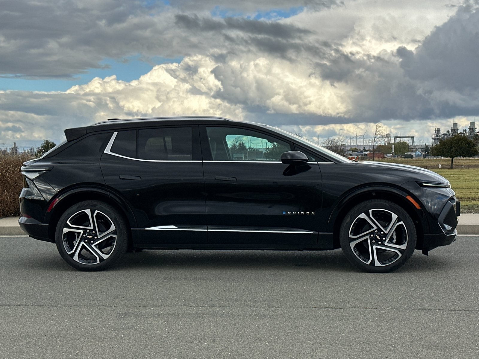 2026 Chevrolet Equinox EV LT2 w/PDE Image 4 of 34