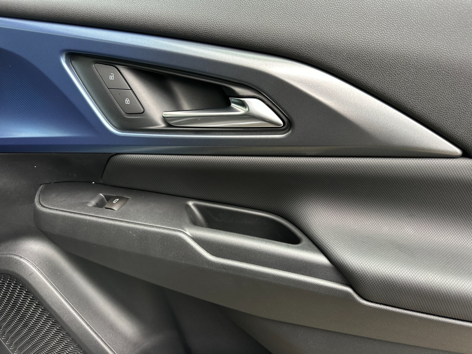 2026 Chevrolet Equinox EV LT2 w/PDE Image 23 of 34