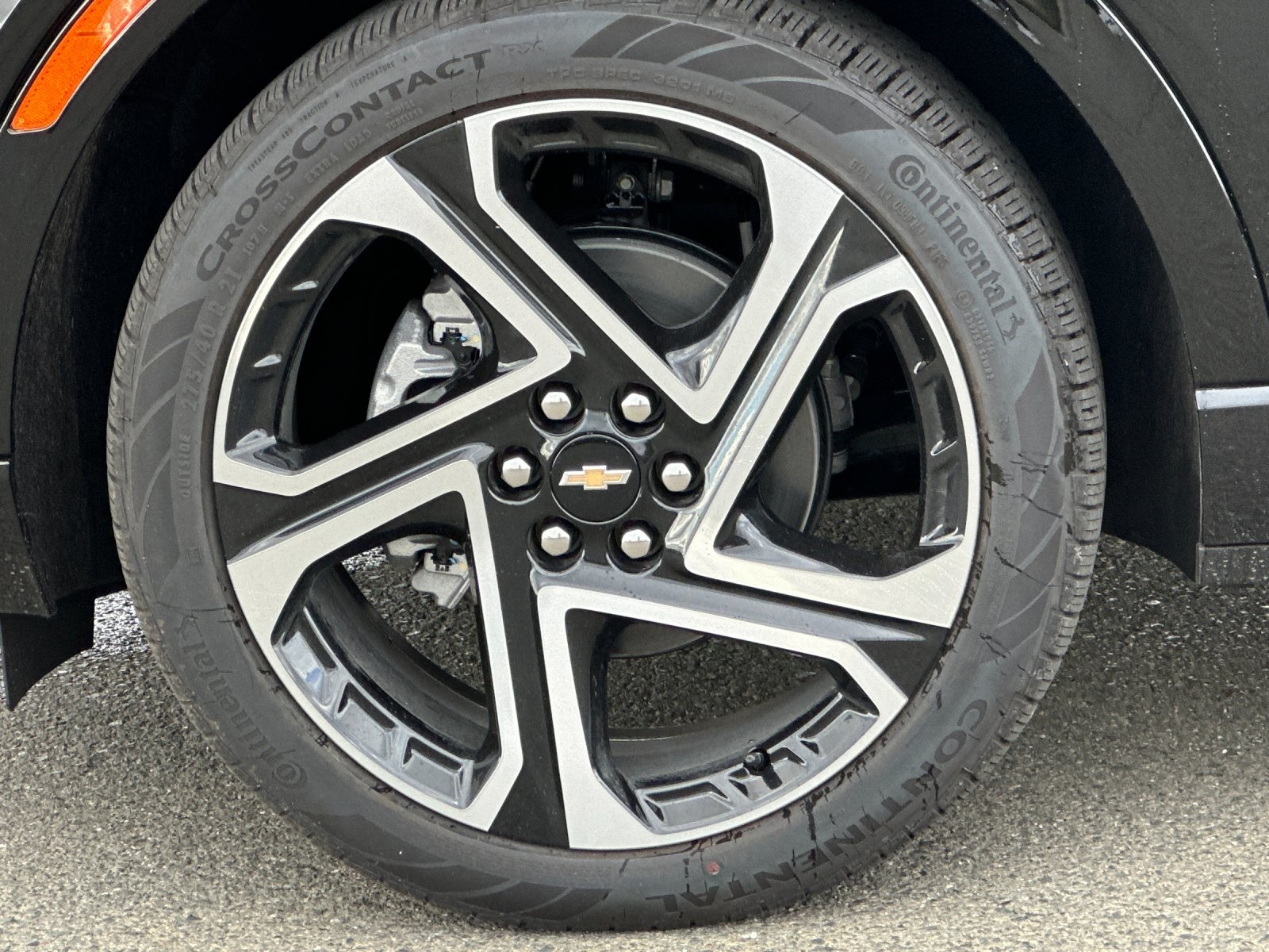 2026 Chevrolet Equinox EV LT2 w/PDE Image 10 of 34