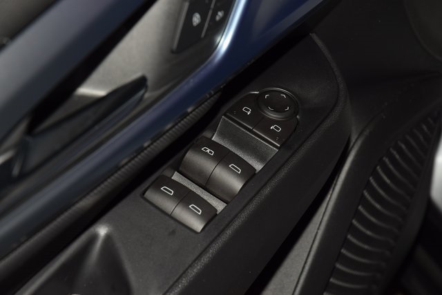 2026 Chevrolet Equinox EV LT2 w/PDE Image 25 of 45