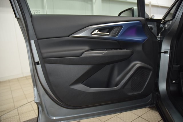 2026 Chevrolet Equinox EV LT2 w/PDE Image 21 of 45