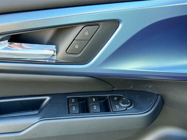 2026 Chevrolet Equinox EV LT2 w/PDE Image 24 of 31