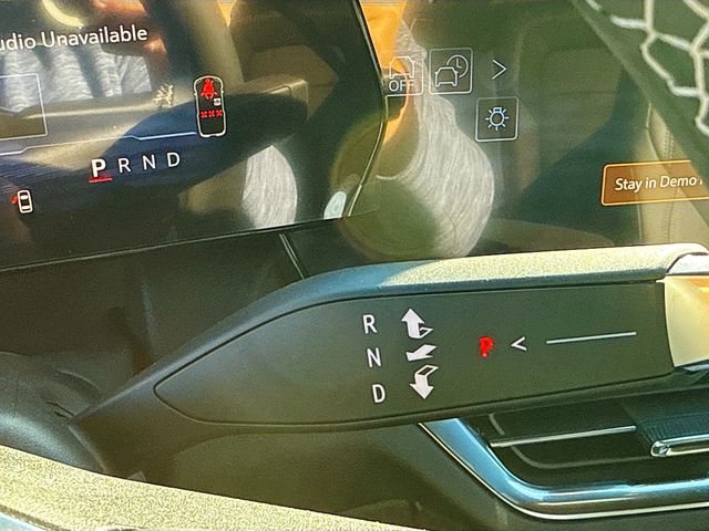 2026 Chevrolet Equinox EV LT2 w/PDE Image 30 of 31