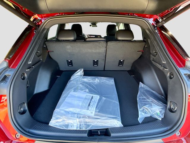 2026 Chevrolet Equinox EV LT2 w/PDE Image 11 of 31