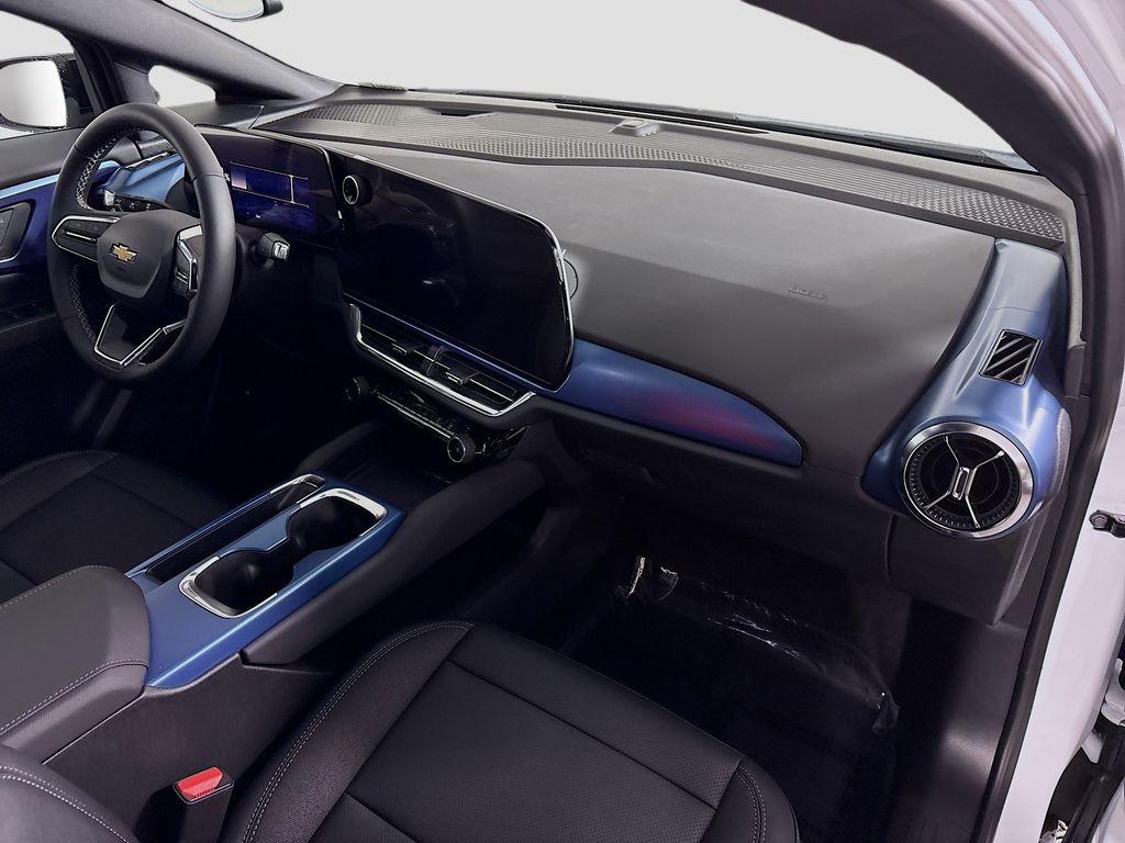 2026 Chevrolet Equinox EV LT2 w/PDE Image 18 of 33