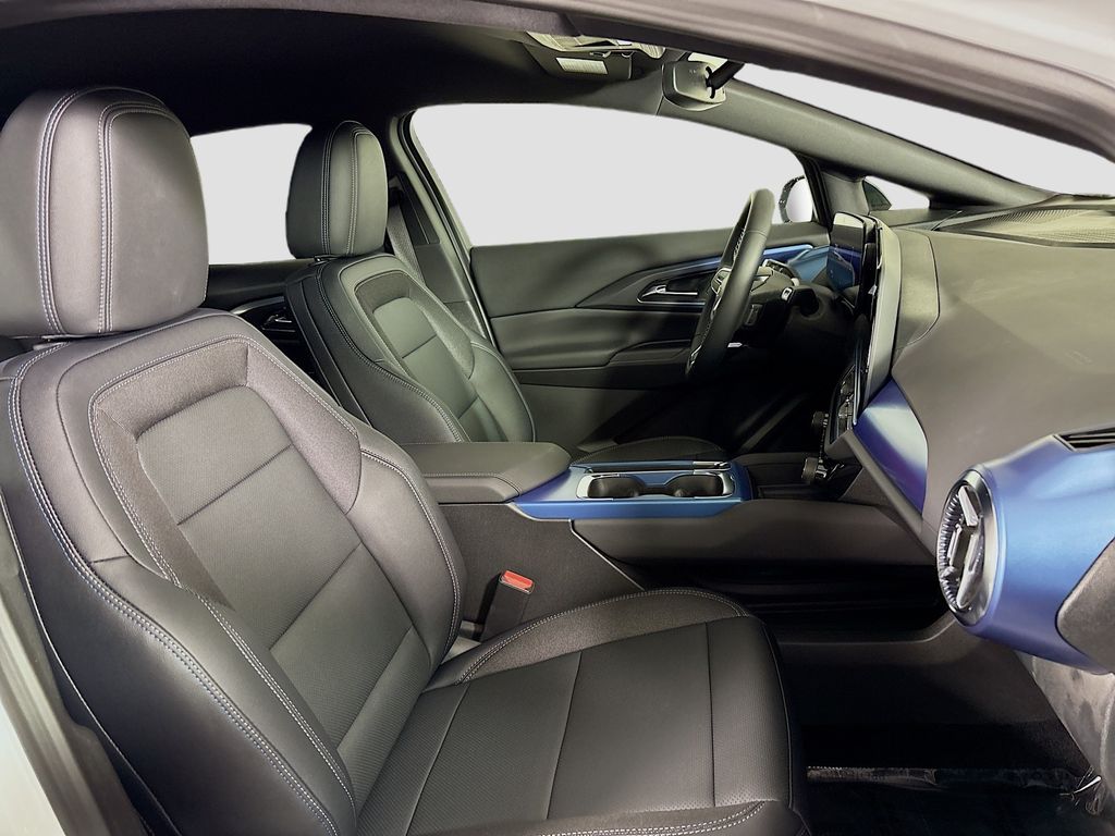 2026 Chevrolet Equinox EV LT2 w/PDE Image 15 of 33