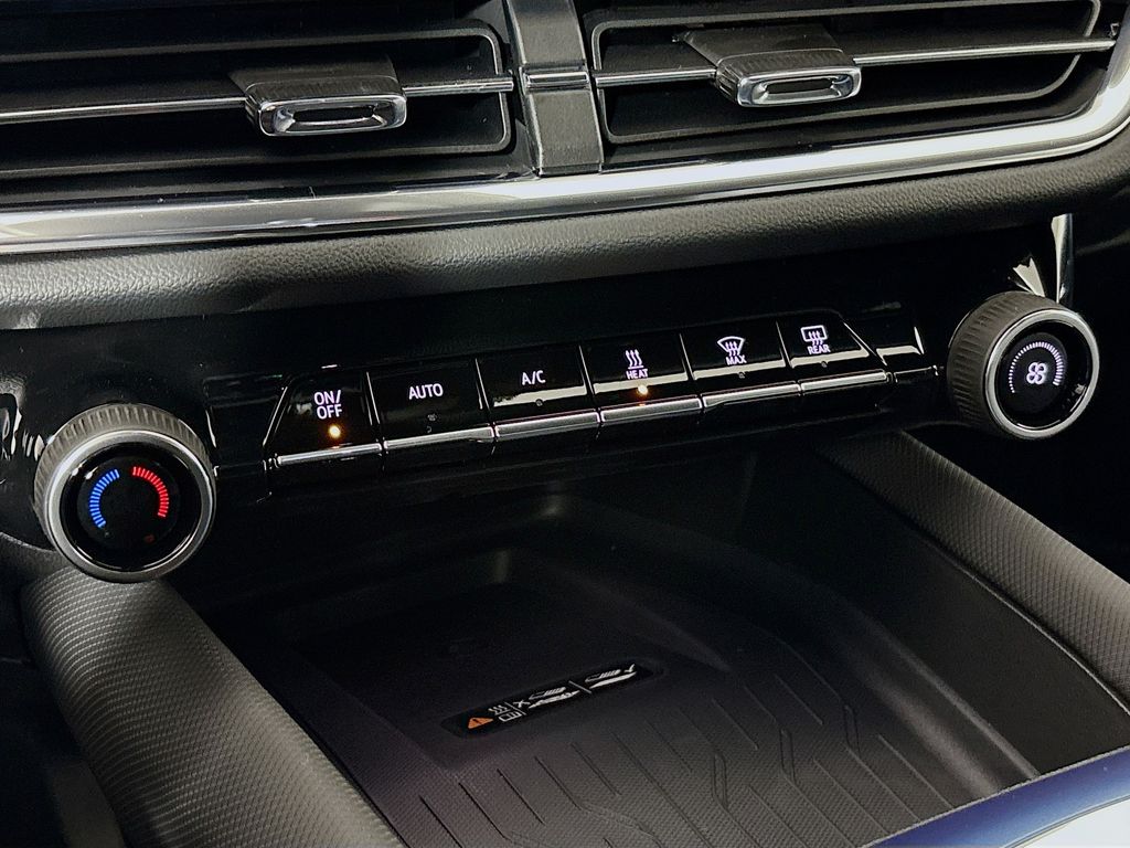 2026 Chevrolet Equinox EV LT2 w/PDE Image 33 of 33