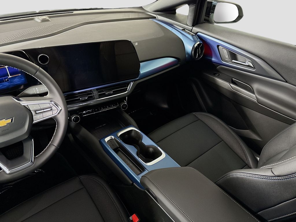 2026 Chevrolet Equinox EV LT2 w/PDE Image 20 of 33