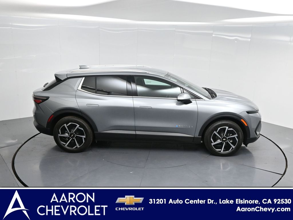 2026 Chevrolet Equinox EV LT2 w/PDE Image 17 of 52