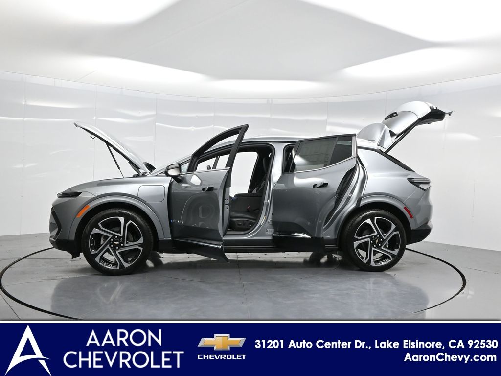 2026 Chevrolet Equinox EV LT2 w/PDE Image 32 of 59