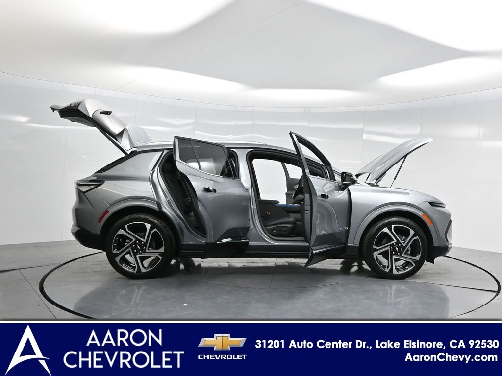 2026 Chevrolet Equinox EV LT2 w/PDE Image 16 of 59