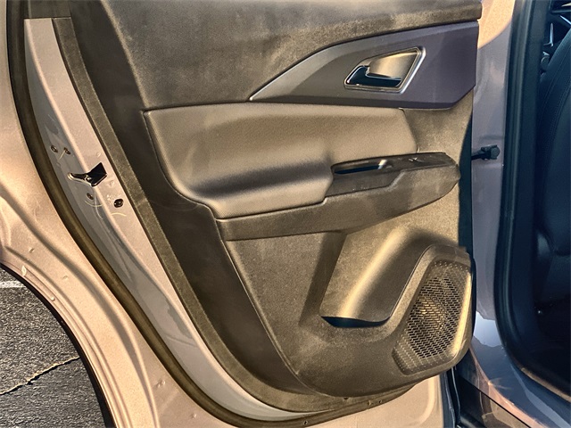 2026 Chevrolet Equinox EV LT2 w/PDE Image 26 of 36