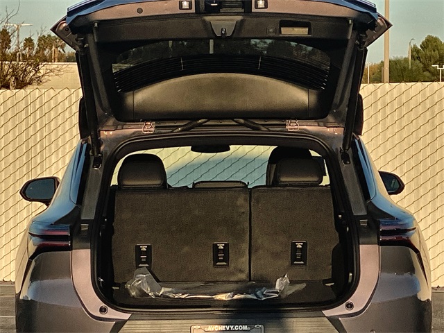 2026 Chevrolet Equinox EV LT2 w/PDE Image 10 of 36