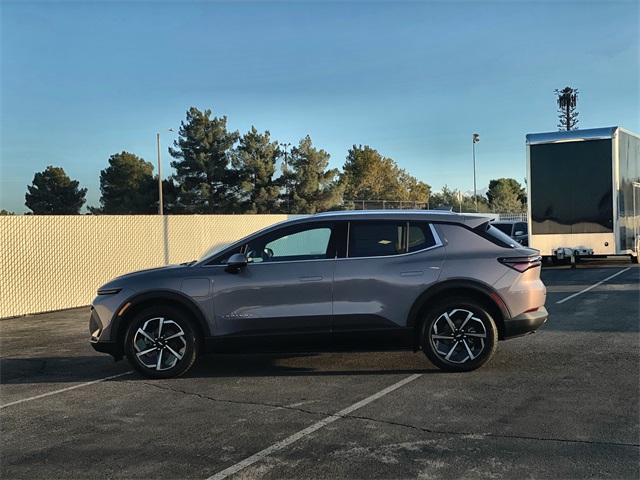 2026 Chevrolet Equinox EV LT2 w/PDE Image 8 of 36