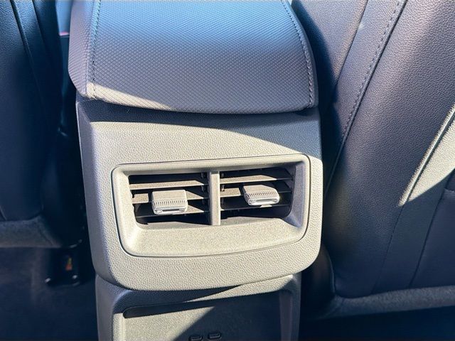 2026 Chevrolet Equinox EV RS Image 25 of 30