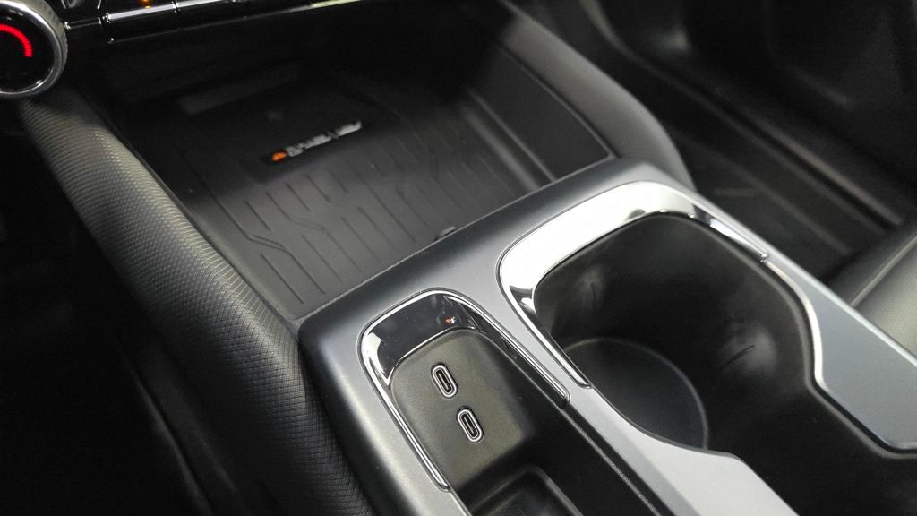 2026 Chevrolet Equinox EV RS Image 21 of 30