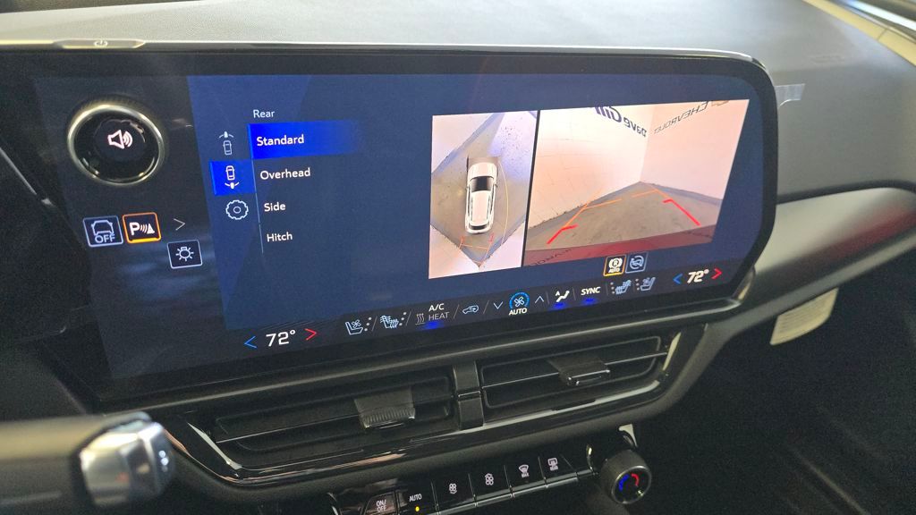 2026 Chevrolet Equinox EV RS Image 18 of 30