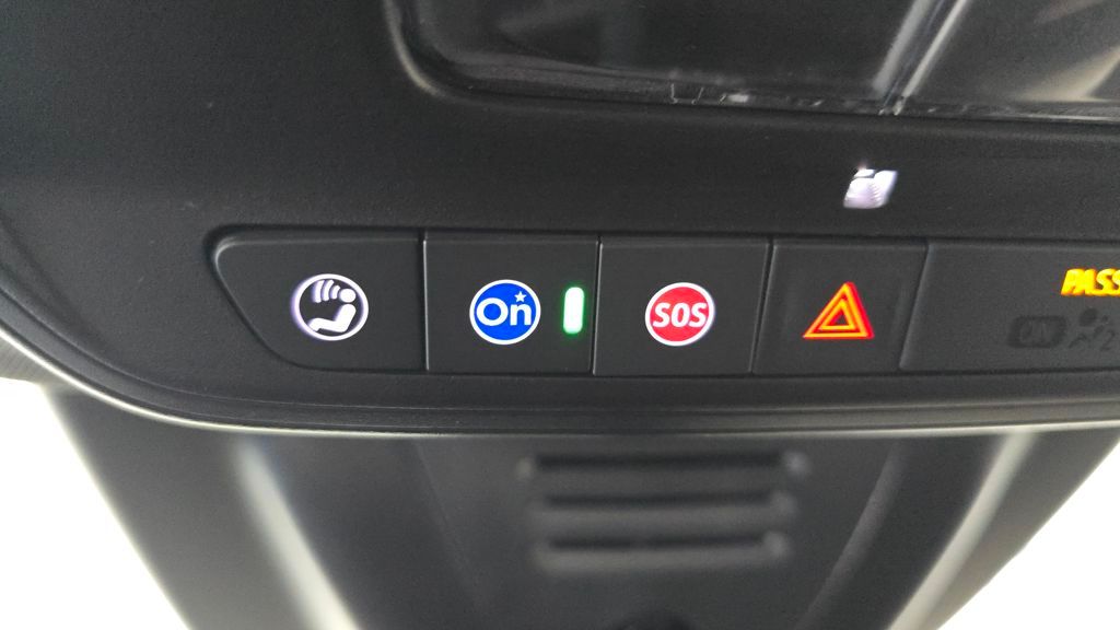 2026 Chevrolet Equinox EV RS Image 24 of 30