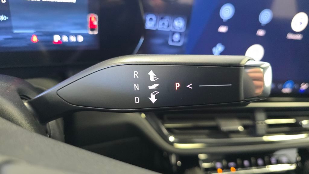 2026 Chevrolet Equinox EV RS Image 28 of 30