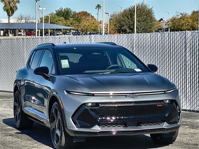 2026 Chevrolet Equinox EV RS Image 1 of 37