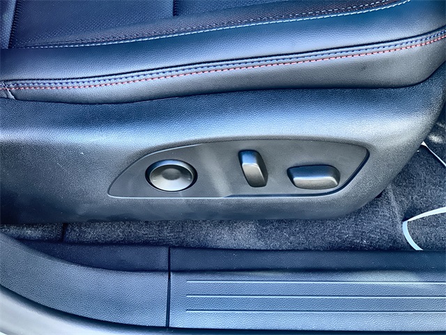 2026 Chevrolet Equinox EV RS Image 28 of 37