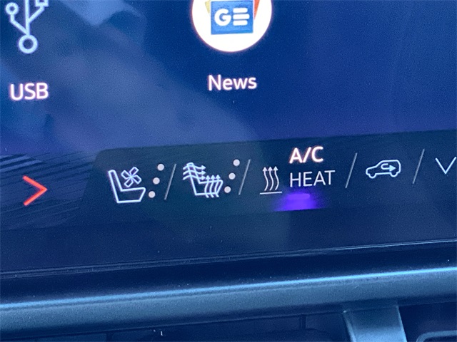 2026 Chevrolet Equinox EV RS Image 19 of 37