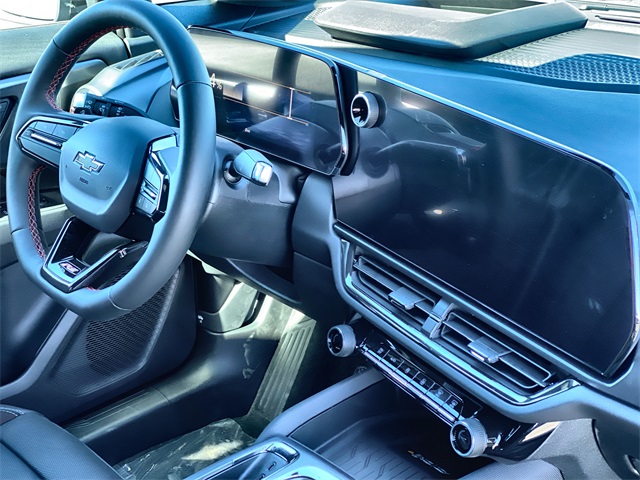 2026 Chevrolet Equinox EV RS Image 16 of 37