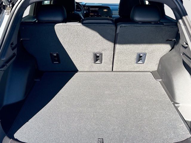 2026 Chevrolet Equinox EV RS Image 11 of 28