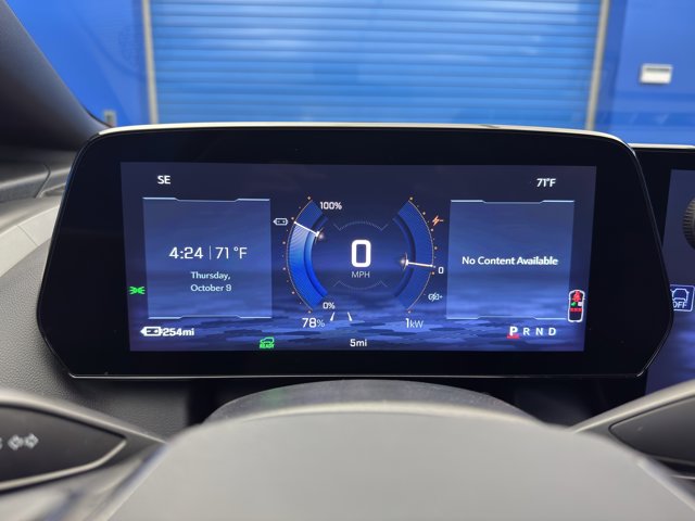 2026 Chevrolet Equinox EV RS Image 17 of 27