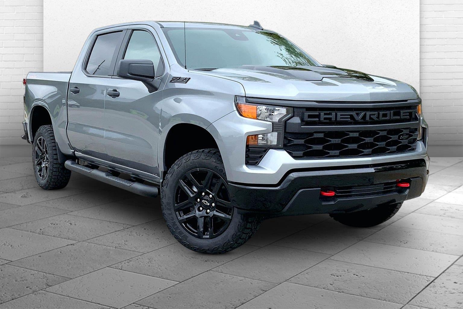 2026 Chevrolet Silverado 1500 Custom Trail Boss Image 2 of 14