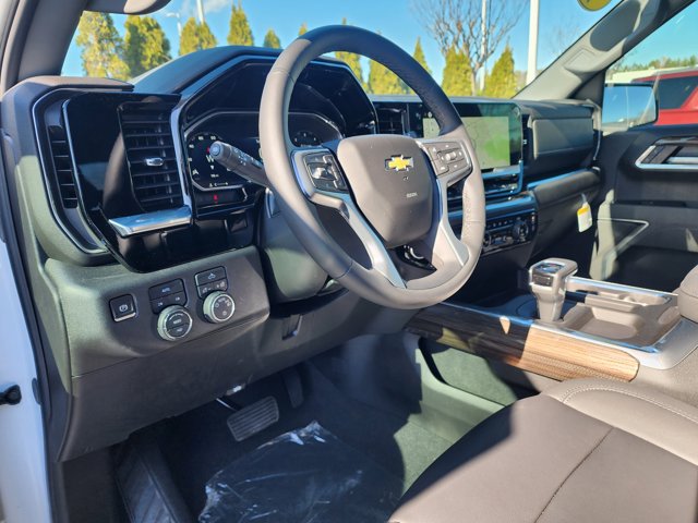 2026 Chevrolet Silverado 1500 LT Image 16 of 36