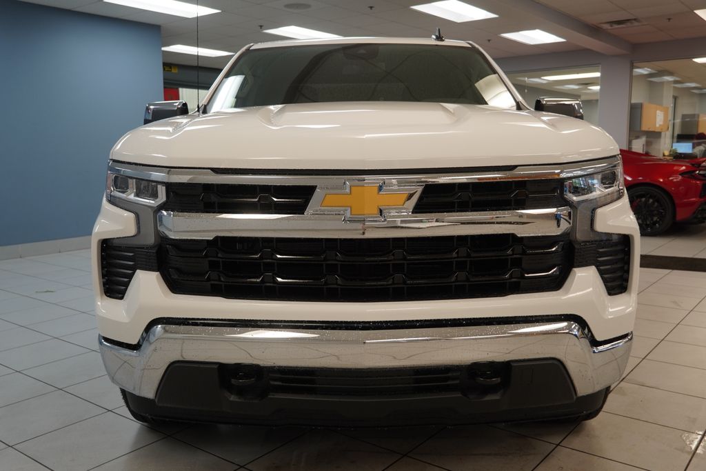 2026 Chevrolet Silverado 1500 LT Image 2 of 28