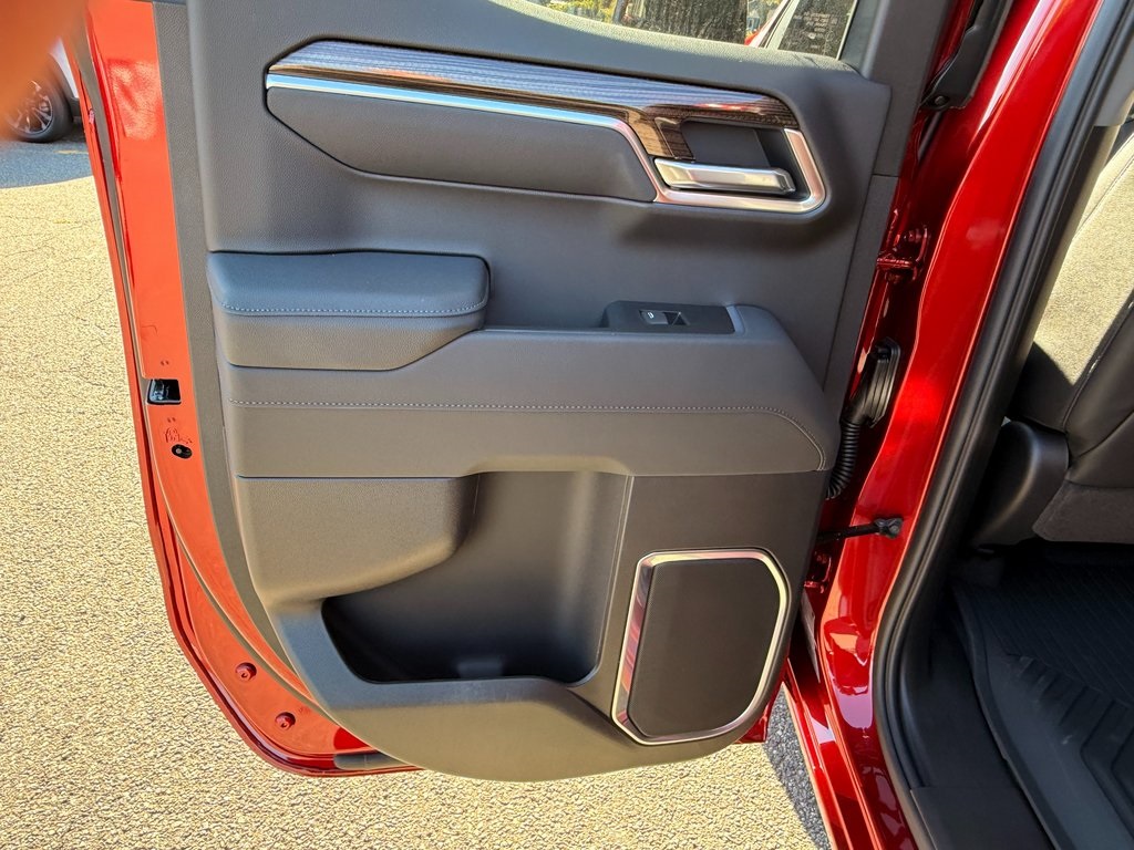 2026 Chevrolet Silverado 1500 RST Image 25 of 31