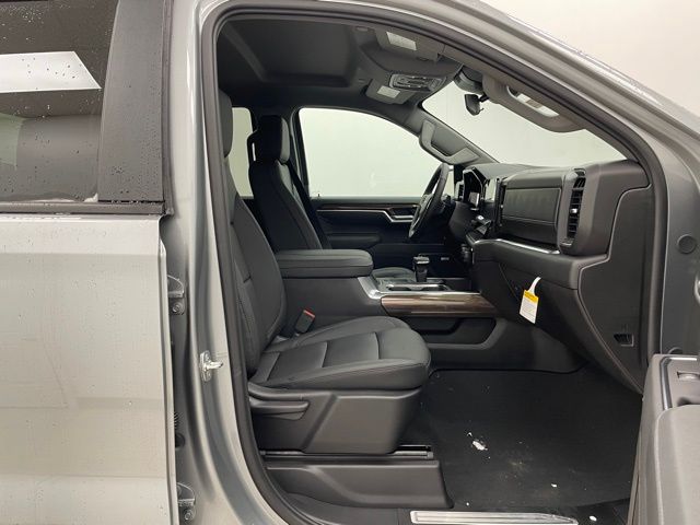 2026 Chevrolet Silverado 1500 RST Image 7 of 21