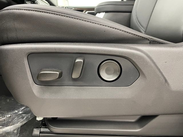 2026 Chevrolet Silverado 1500 RST Image 20 of 21